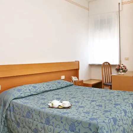 Hotel Marina 2*